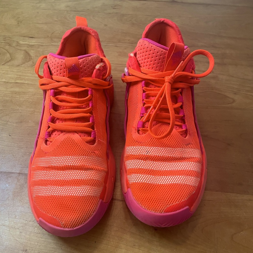 Men’s Adidas Bounce Basketball shoes